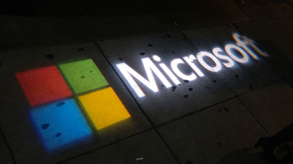 Tagli con l’accetta a Microsoft: via 18.000 posti di lavoro. VIDEO