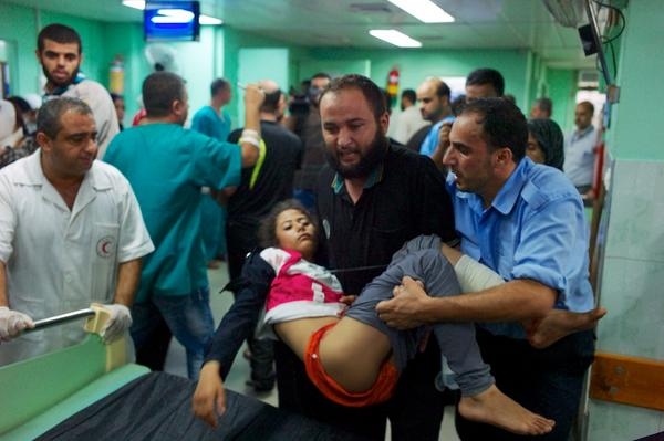 Gaza. Continua la carneficina, 804 morti. Kerry propone la tregua. LE FOTO E IL VIDEO