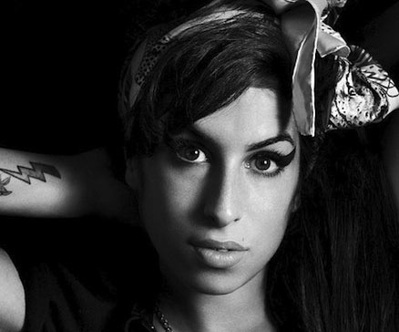 Amy Winehouse. Una stella che di lassù ci guarda. Video