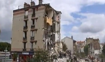 Parigi. 6 morti nel crollo di un edificio per una fuga di gas. VIDEO