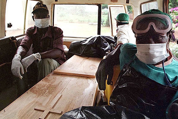 Ebola. Non si ferma il contagio in Africa occidentale, oltre 200 morti al giorno. IL VIDEO