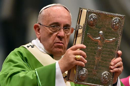 Sinodo sulla Famiglia. Il papa invita i vescovi “all’umiltà”. IL VIDEO
