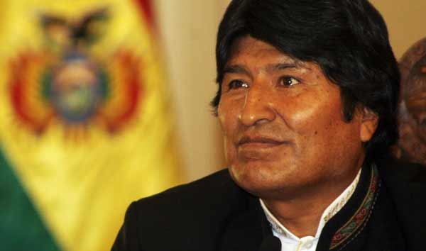 Bolivia. Evo Morales confermato presidente, dedica la sua vittoria a Castro e Chavez