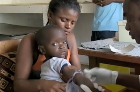 Ebola. l’Unicef, in Africa Occidentale sistemi sanitari al collasso 3700 orfani in sette mesi