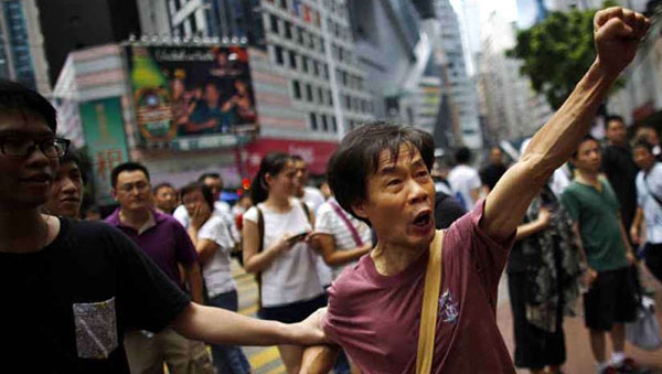 Hong Kong. Il governo agli studenti, sgomberare entro lunedì. IL VIDEO