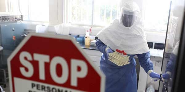 Allarme ebola. Tre nuovi ricoveri in Spagna