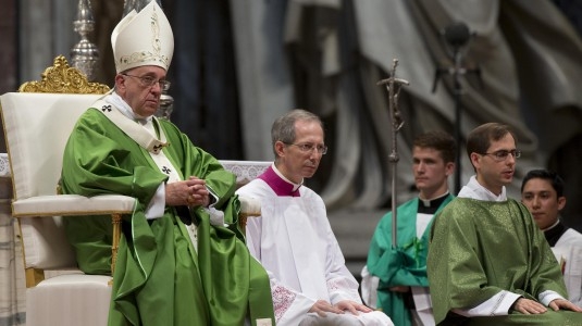 Papa a padri sinodali, non caricate pesi che voi non portate