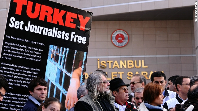 Turchia, attacco alla stampa libera