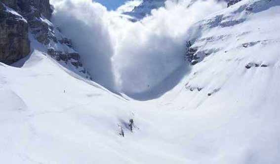 Slavina in Val di Susa, morti due sciatori