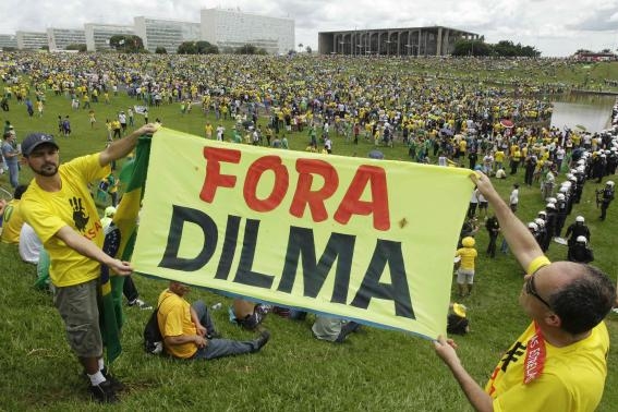 Brasile. Oltre un milione di persone protestano contro il governo. VIDEO