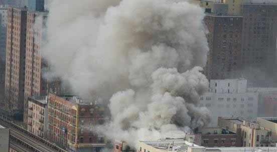 Esplosione di una palazzina a Manhattan, almeno 30 i feriti