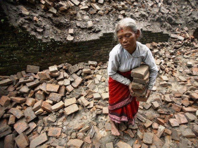 Sisma. Nepal in ginocchio. Oltre 2mila morti