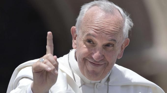 Papa ordina 19 nuovi sacerdoti. “Che le vostre omelie non siano noiose”