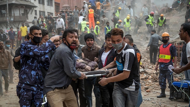 Sisma in Nepal, una carneficina. 4 mila vittime, 7 mila feriti