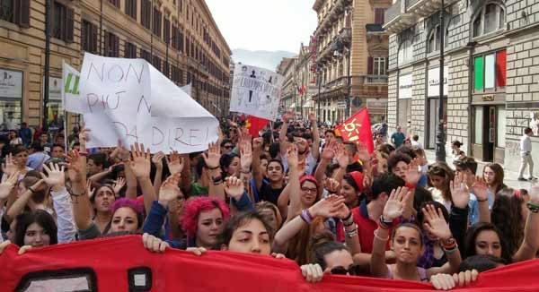 In Sicilia contro la buona scuola oltre 10 000 studenti