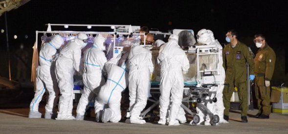 Ebola. Infermiere contagiato, condizioni critiche ma stabili