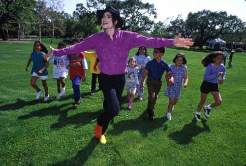 Michael Jackson: in vendita per 100 mln di dollari il ranch Neverland