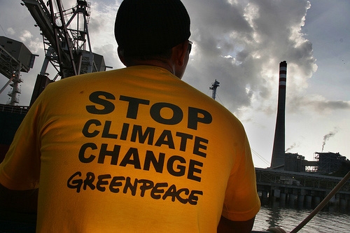 Clima: Greenpeace, ora Renzi sia coerente in Italia