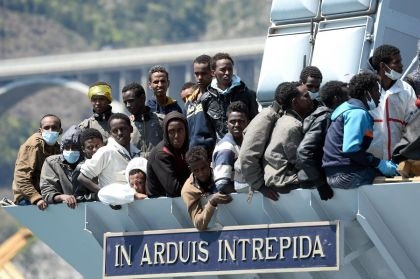 L’Unione europea alla guerra contro i migranti nel Mediterraneo