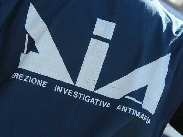 ‘Ndrangheta. Riciclaggio denaro, arresti
