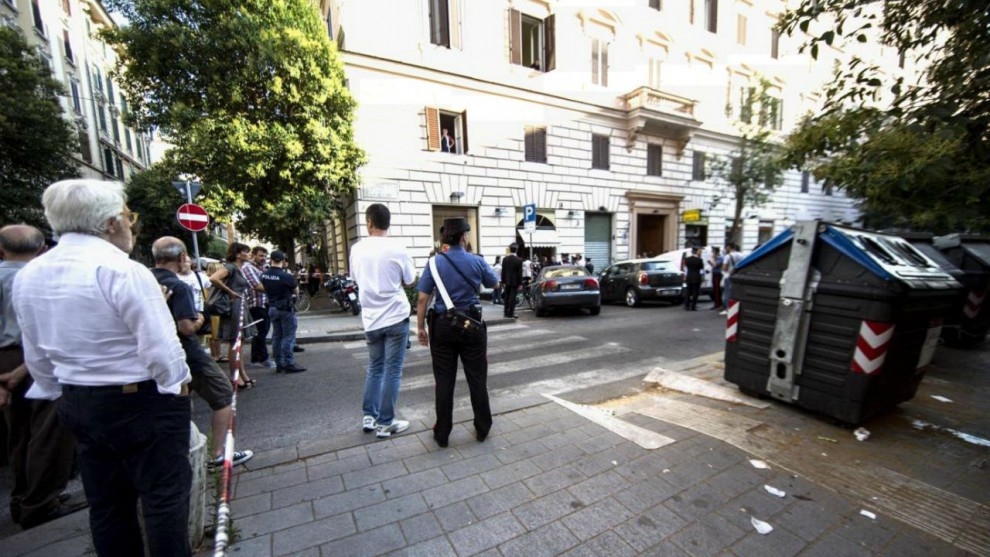 Gioielliere ucciso in rapina a Roma, caccia al killer