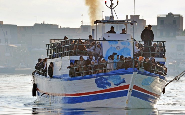Immigrazione: in arrivo a Cagliari nave con 430 profughi
