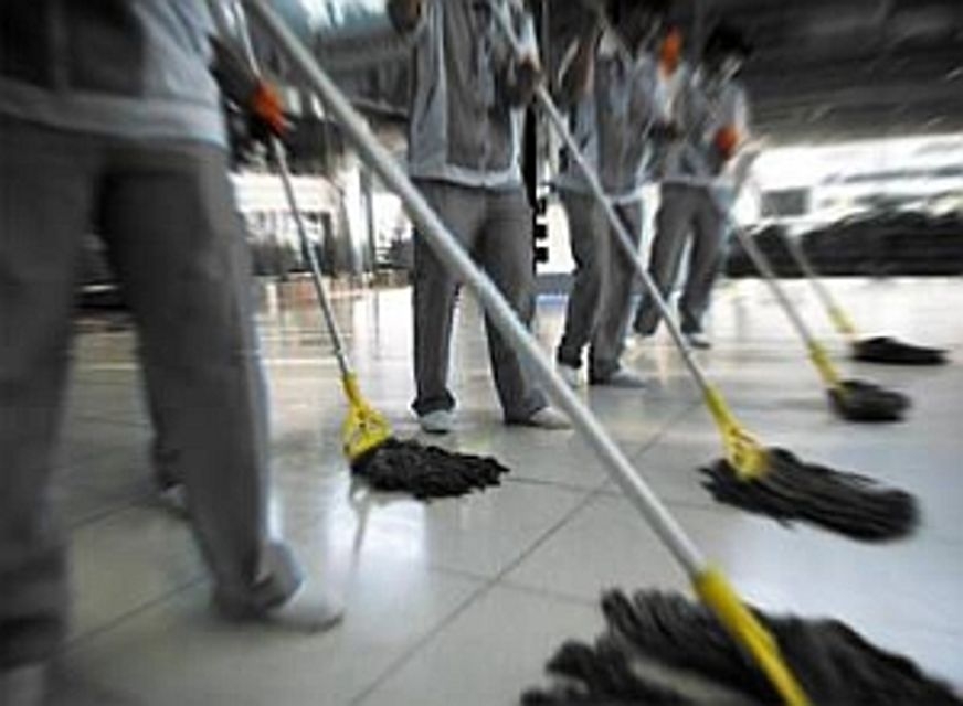 Appalti pulizia e ristorazione Ministero della Difesa e Carabinieri, a rischio 3mila posti di lavoro