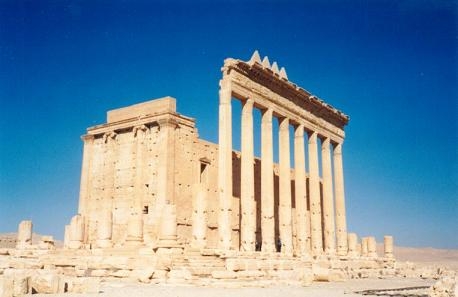 Isis distrugge il tempio di Bel, simbolo di Palmira