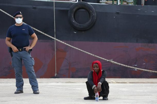 Poseidon in arrivo a Palermo con 571 migranti e 51 morti