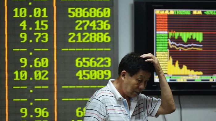 Cina affossa i mercati: Shanghai -8,5%. L’Europa trema
