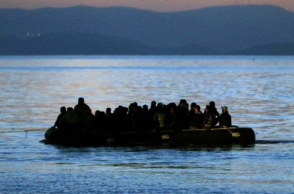 Immigrazione. Tragedia nel Mediterraneo, almeno 40 morti