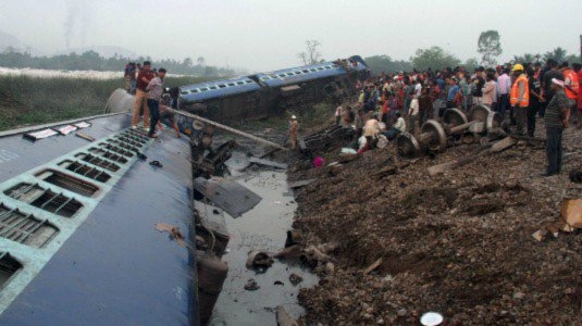 India. Deraglia treno, 24 morti