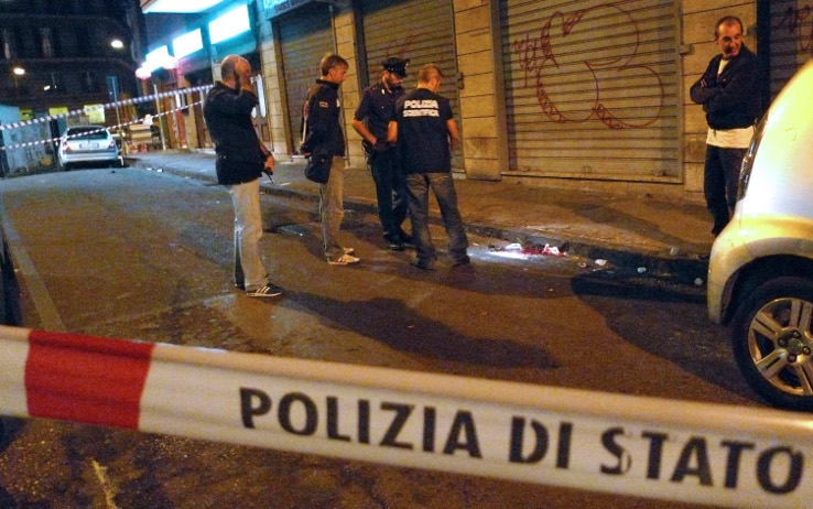 Uomo ucciso a colpi di arma da fuoco a Napoli