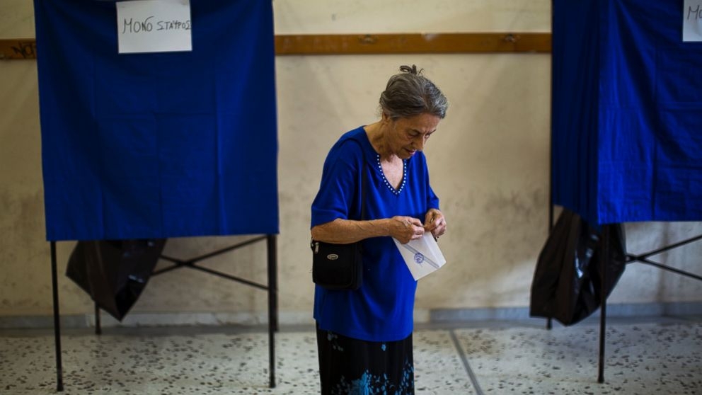 Grecia: seggi aperti. Tsipras: “serve governo con mandato forte”