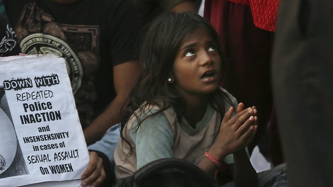 India. Torturata e violentata a 4 anni. Un arresto