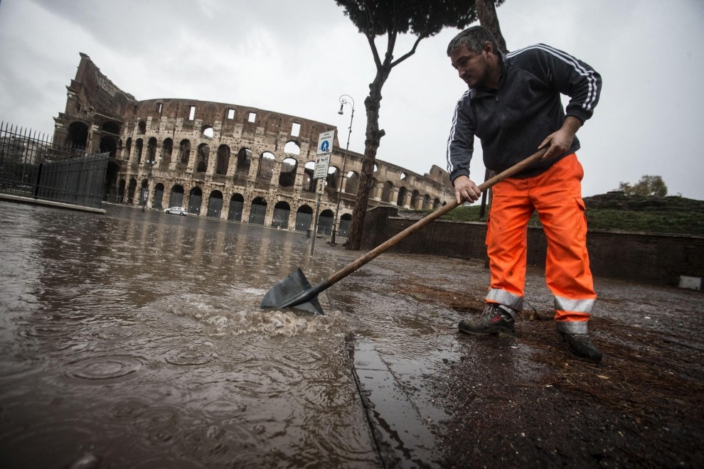 Allerta maltempo. Domani scuole chiuse in molti comuni