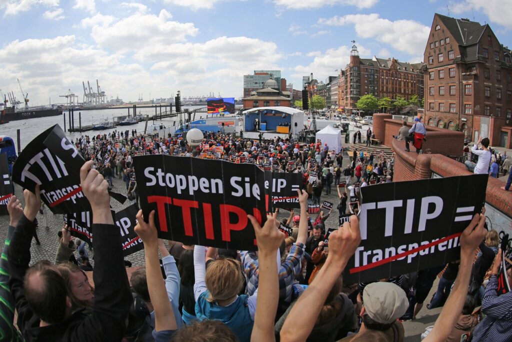 Stop TTIP. L’Europa si mobilita contro i trattati di libero scambio