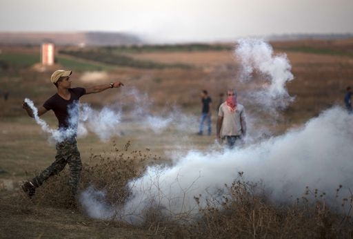 Cisgiordania. Giovani palestinesi incendiano parti Tomba Giuseppe