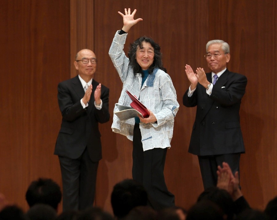 Mitsuko Uchida, guarita dalla malattia, ritira il Praemium Imperiale per la musica