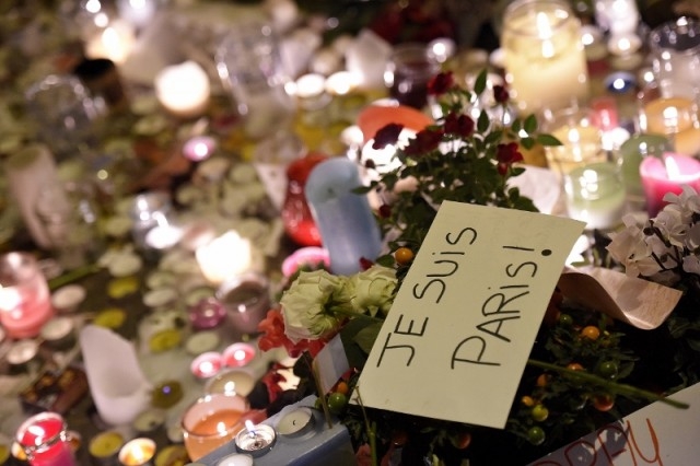 Come reagire alla tragedia di Parigi