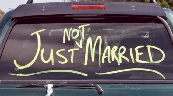Istat: Gli italiani si sposano sempre meno. Matrimoni in calo