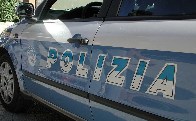 Polizia sgombera liceo a Messina su “ordine” della dirigente-questore
