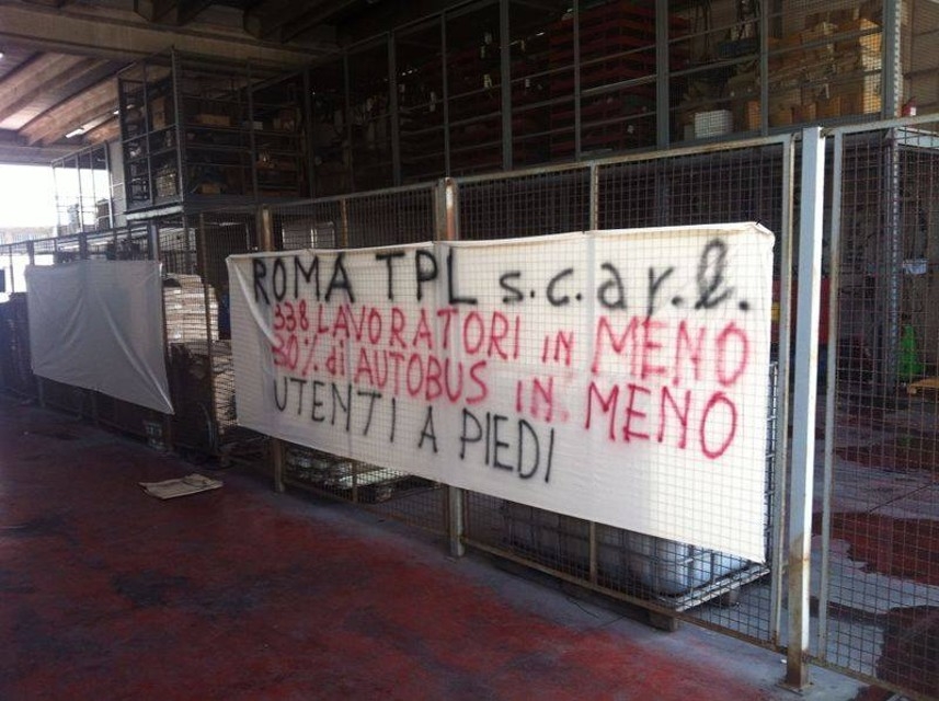 Protesta trasporti Roma. Lavoratori senza stipendio da mesi