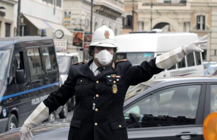 Emergenza smog. A Roma tornano le targhe alterne