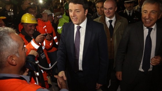 Renzi inaugura il valico e l’Italia riparte. Ennesimo proclama del premier