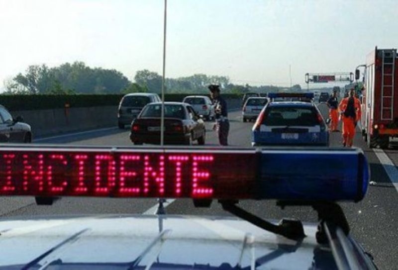 A1: maxi-incidente vicino Frosinone, un morto e 20 feriti