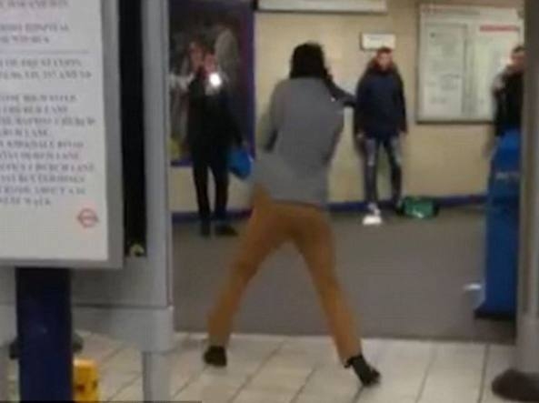 Londra. Attentato al metrò. si indaga per terrorismo