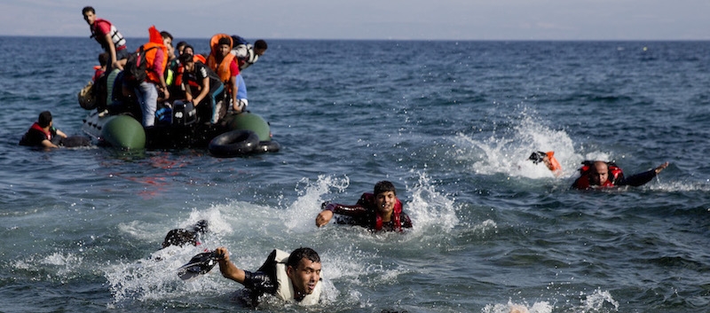 Migranti. In 200 a nuoto da Marocco a Ceuta, 2 morti