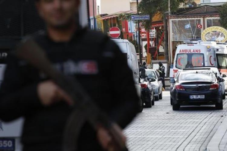 Turchia: attentati Istanbul, alla caccia dei terroristi