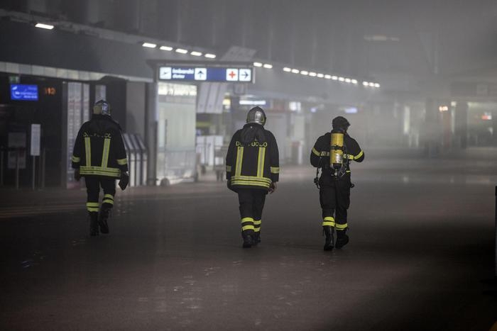 Incendio aeroporto Fiumicino. Precari intossicati e dimenticati